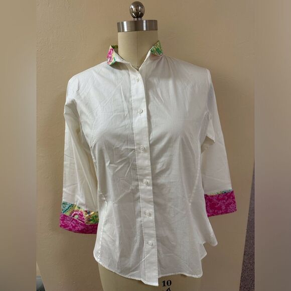 Pearly Vine White Button-Up Women's Top with Pink Accents - Picture 1 of 5